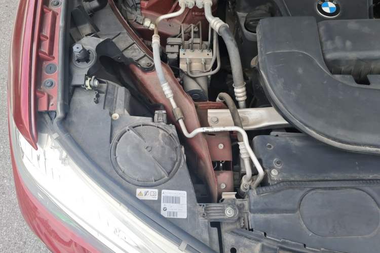 Used BMW X6 2017 xDrive28i Engine Bay Right