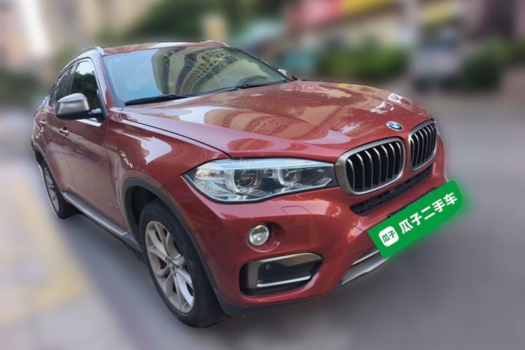 Used BMW X6 2017 xDrive35i Leading Model Front Right 45 Deg