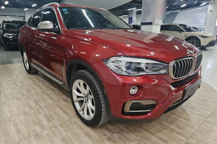 Used BMW X6 2017 xDrive35i Leading Model Front Right 45 Deg