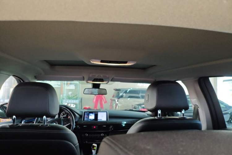 Used BMW X6 2017 xDrive28i Headliner