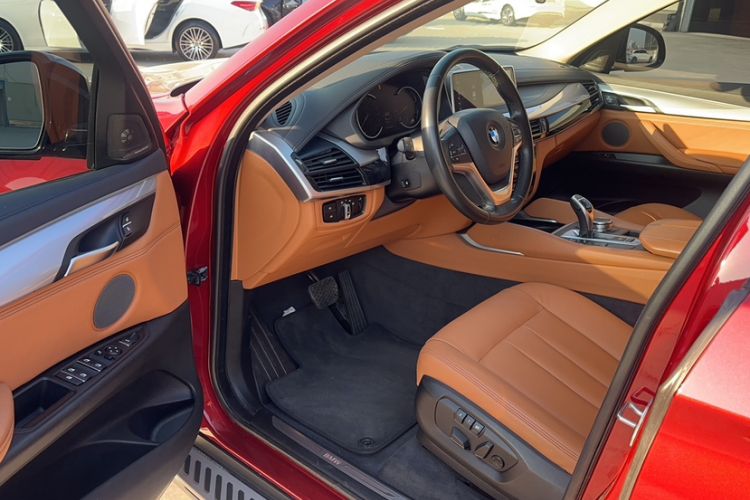Used BMW X6 2017 xDrive35i Leading Model Interior 1