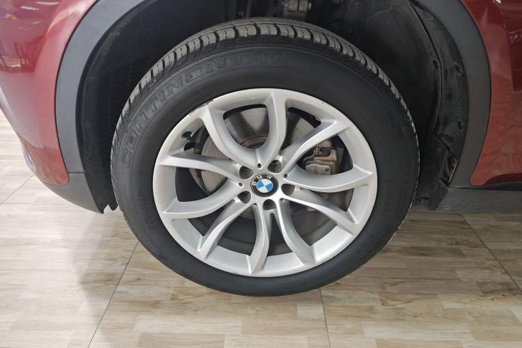Used BMW X6 2017 xDrive35i Leading Model Left Front Wheel Hub