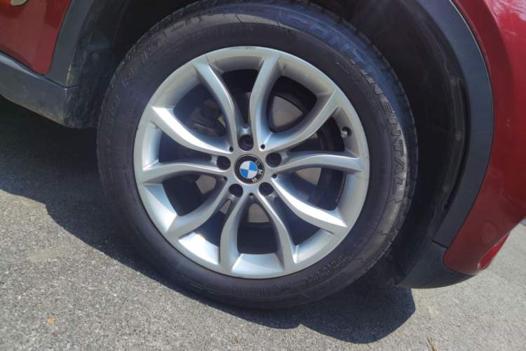 Used BMW X6 2017 xDrive28i Right Front Wheel Hub