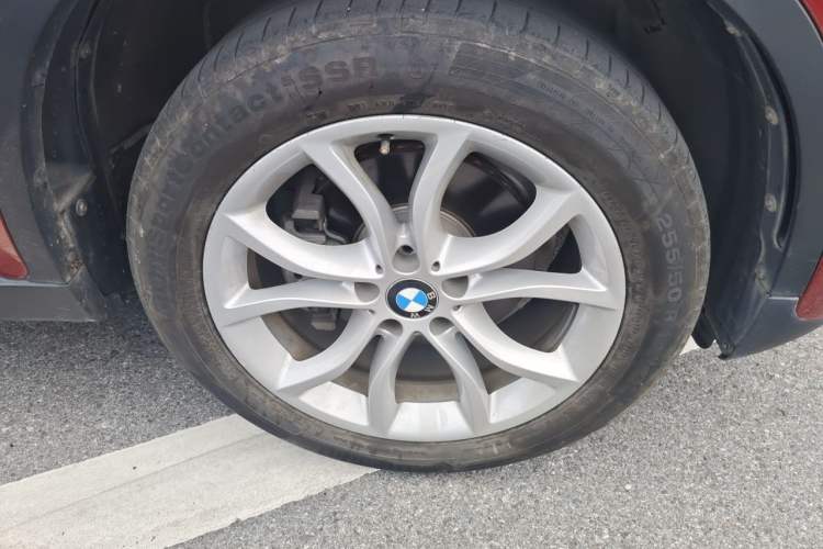Used BMW X6 2017 xDrive28i Right Front Wheel Hub