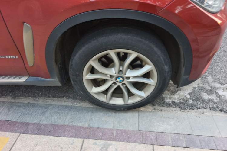 Used BMW X6 2017 xDrive35i Leading Model Right Front Wheel Hub
