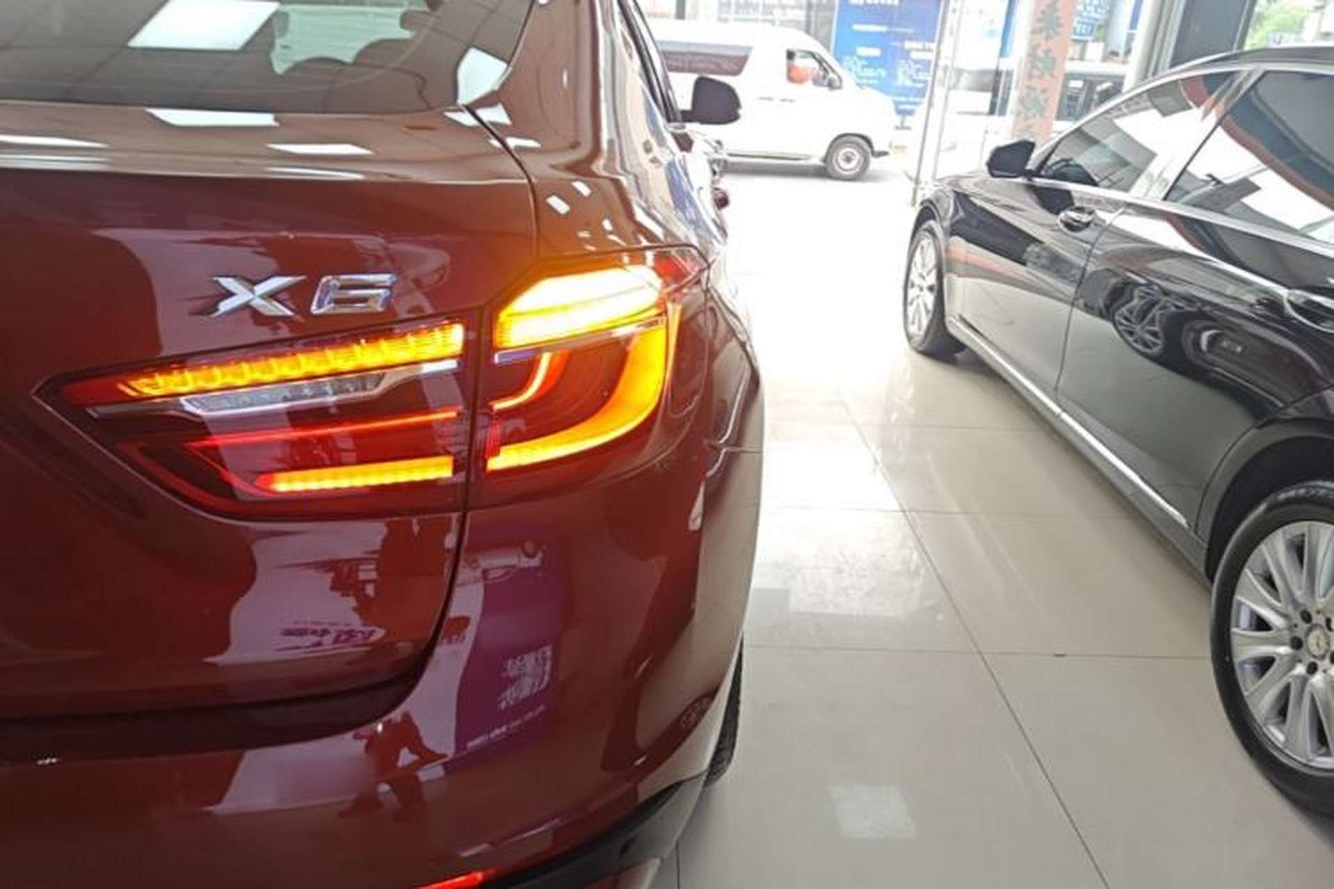 Used BMW X6 2017 xDrive35i M Sport Middle East Right Rear Taillight
