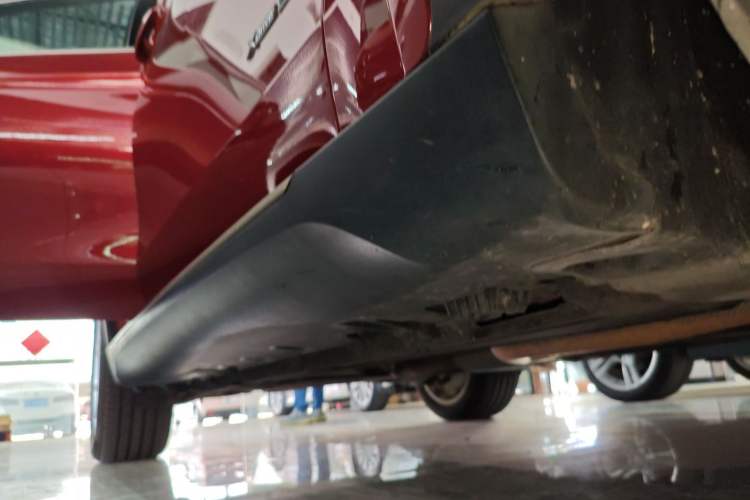 Used BMW X6 2017 xDrive28i Right Side Sill