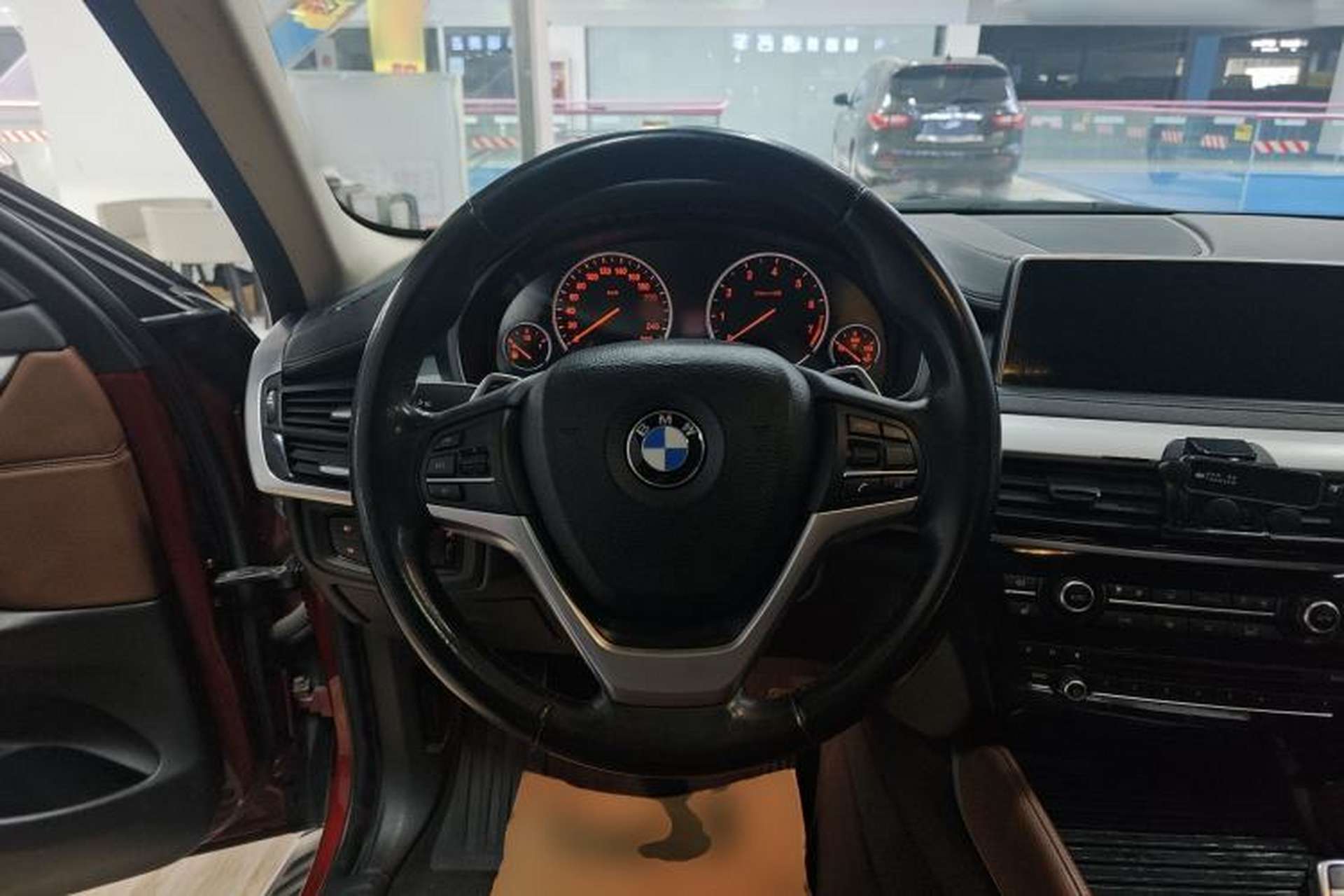 Used BMW X6 2017 xDrive35i Leading Model Steering Wheel