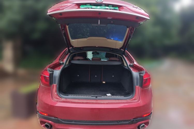 Used BMW X6 2017 xDrive28i Trunk