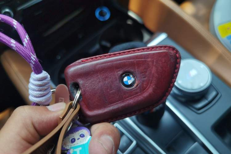 Used BMW X6 2017 xDrive28i Vehicle Key