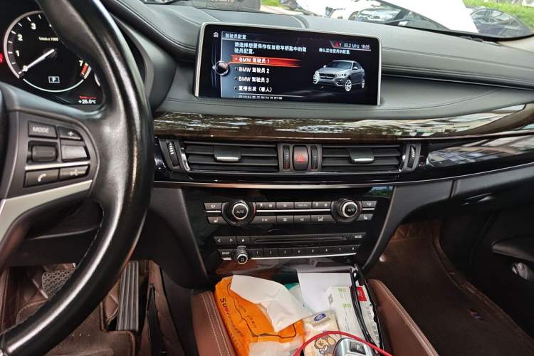 Used BMW X6 2017 xDrive28i Audio And AC Panel