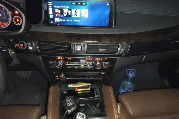 Used BMW X6 2017 xDrive28i Audio And AC Panel