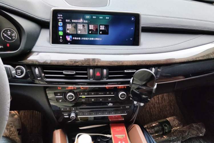 Used BMW X6 2017 xDrive28i Audio And AC Panel