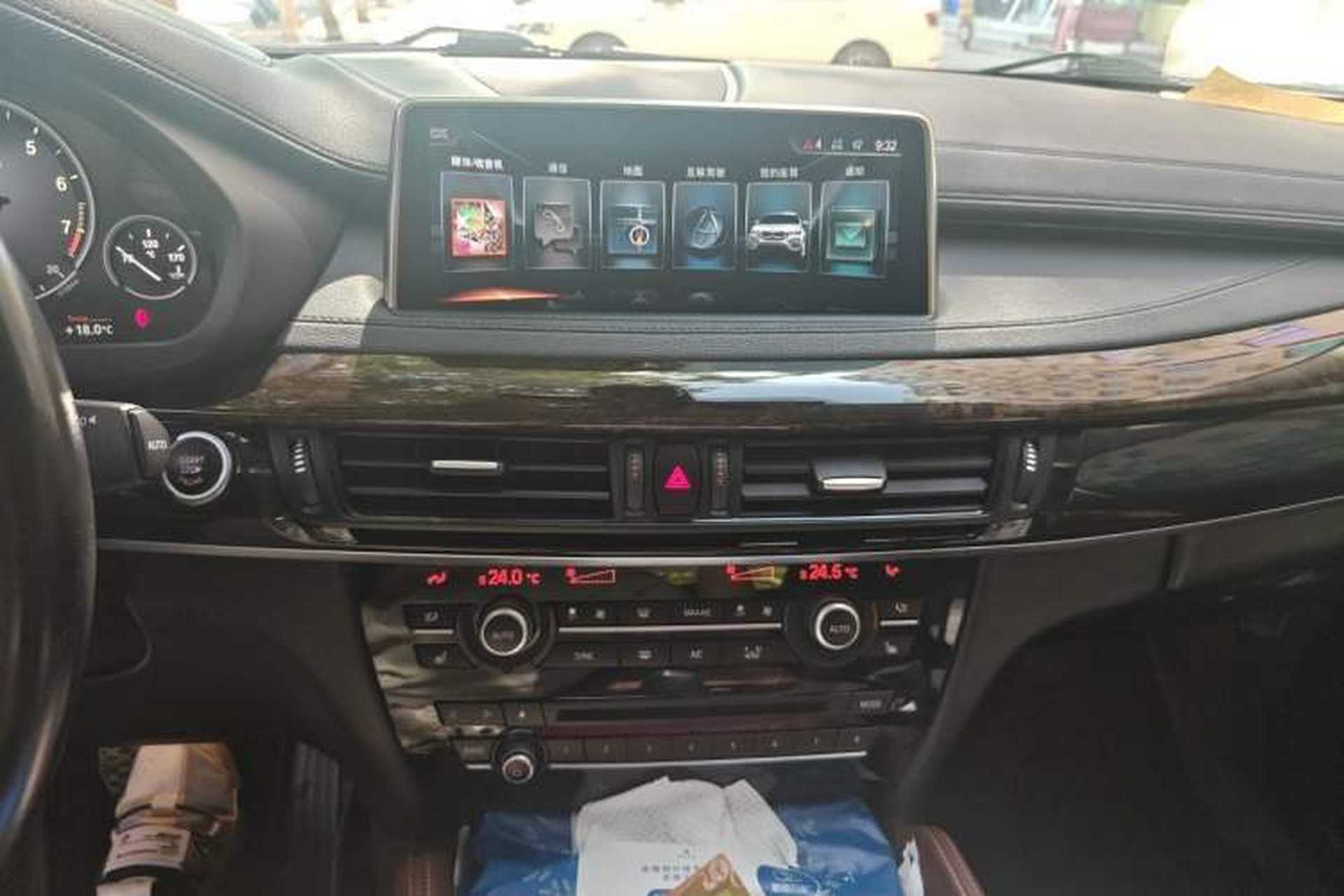 Used BMW X6 2017 xDrive28i Audio And AC Panel