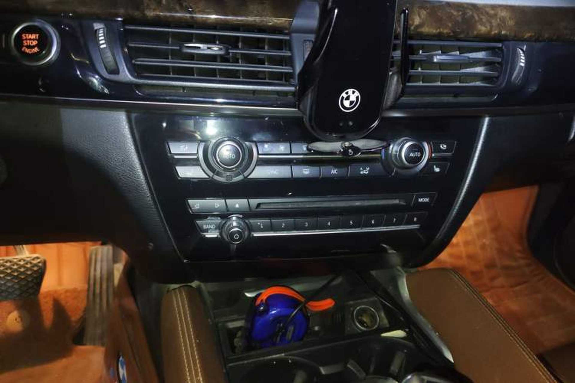 Used BMW X6 2017 xDrive28i Audio And AC Panel