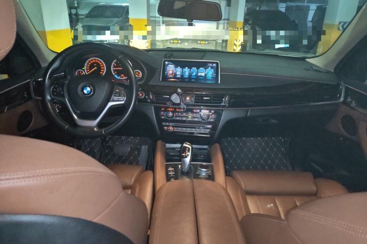 Used BMW X6 2017 xDrive28i Center Console