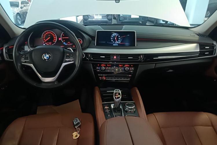 Used BMW X6 2017 xDrive35i Leading Model Center Console