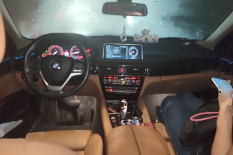 Used BMW X6 2017 xDrive28i Center Console