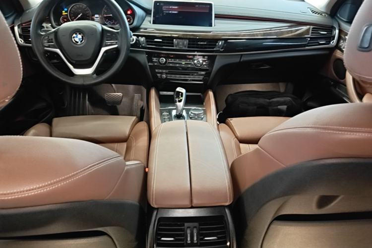 Used BMW X6 2017 xDrive28i Center Console