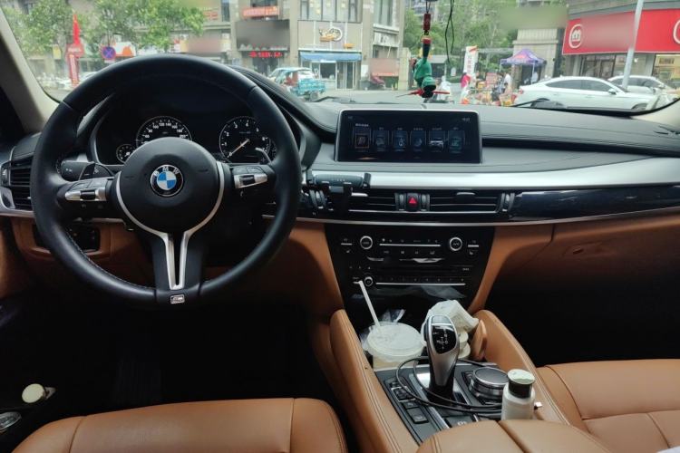 Used BMW X6 2017 xDrive35i Leading Model Center Console