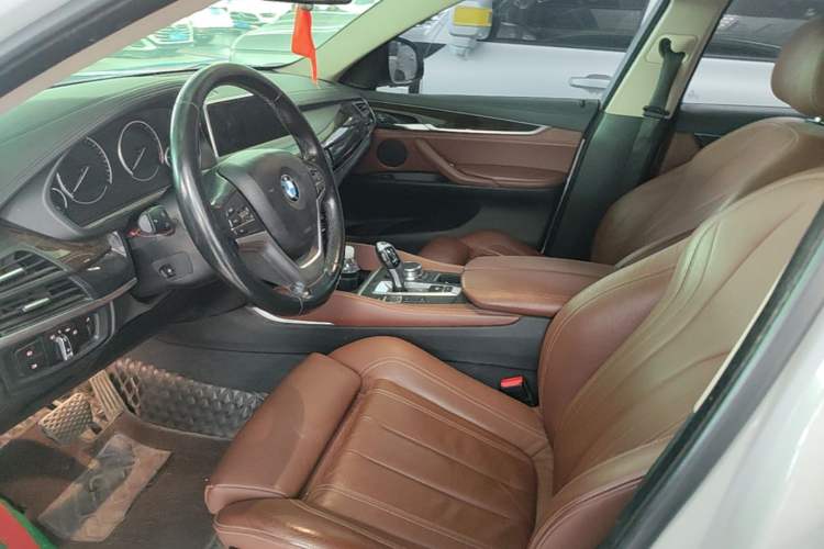 Used BMW X6 2017 xDrive28i Driver Seat