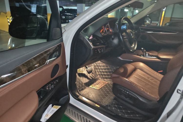 Used BMW X6 2017 xDrive28i Driver Seat