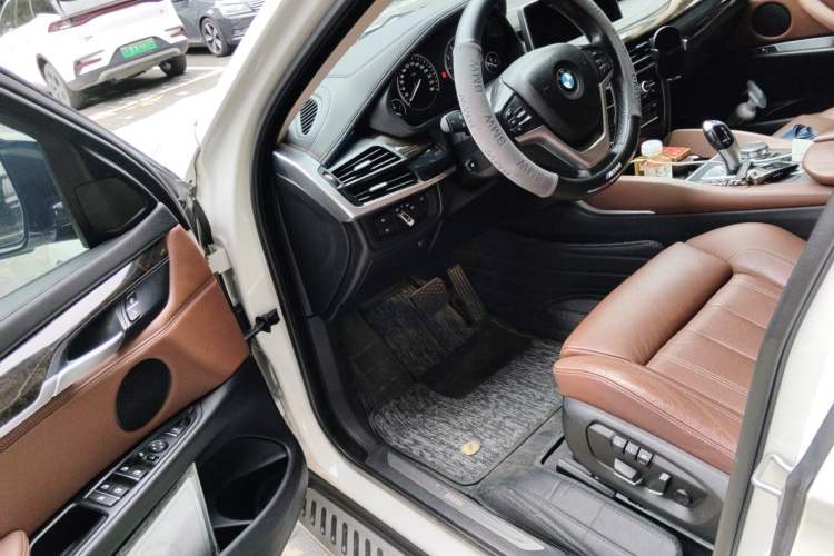 Used BMW X6 2017 xDrive28i Driver Seat