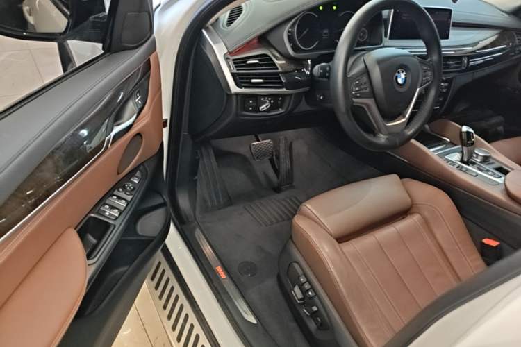 Used BMW X6 2017 xDrive28i Driver Seat