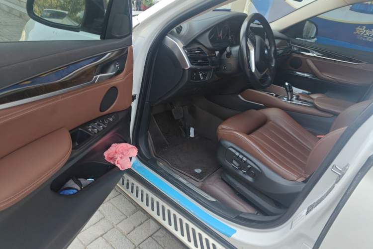 Used BMW X6 2017 xDrive28i Driver Seat