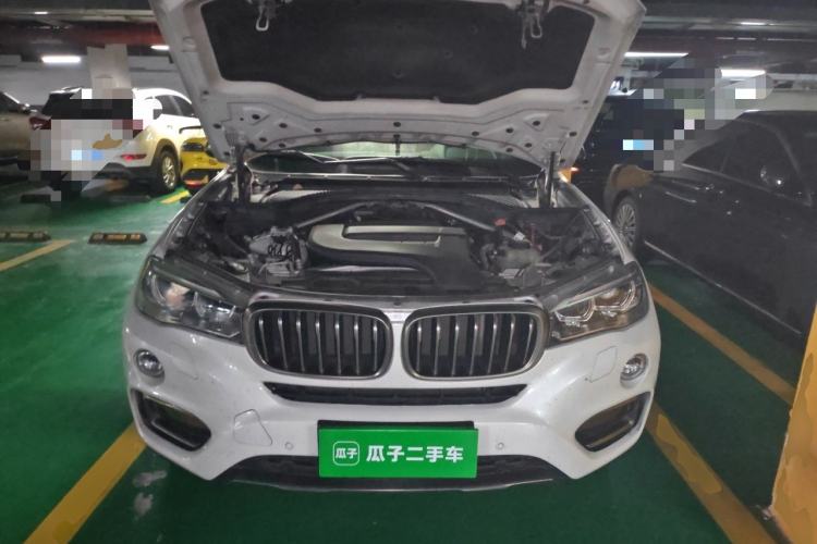 Used BMW X6 2017 xDrive28i Engine Bay
