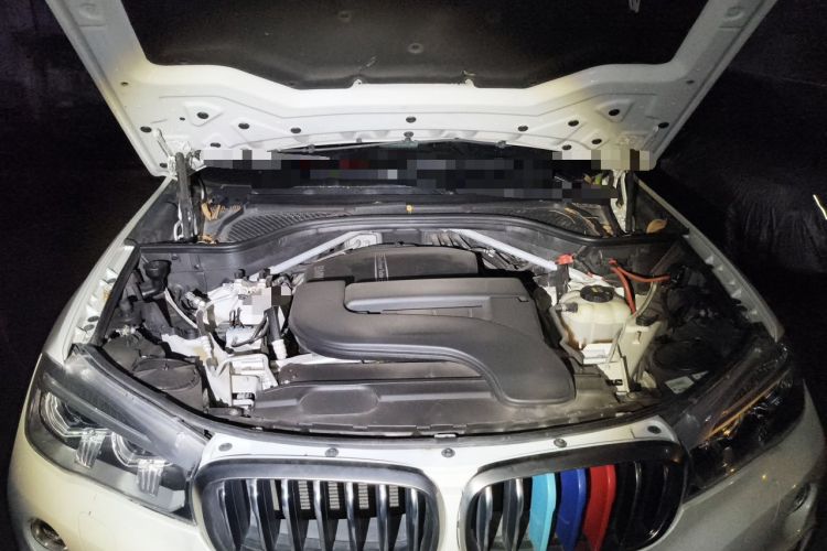 Used BMW X6 2017 xDrive28i Engine Bay