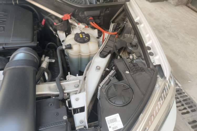 Used BMW X6 2017 xDrive35i M Sport Edition Engine Bay Left
