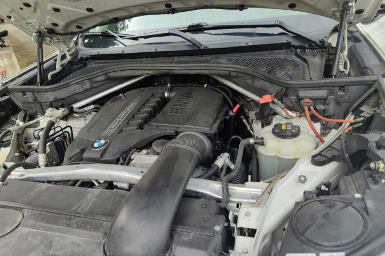 Used BMW X6 2017 xDrive35i Leading Model Engine Bay Left