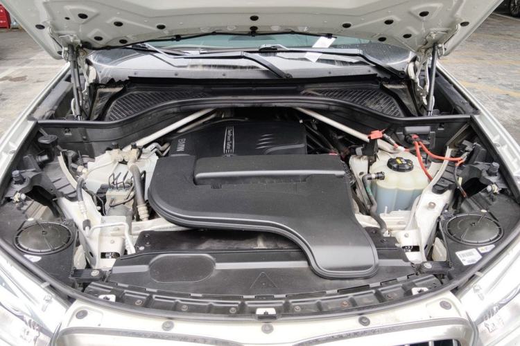 Used BMW X6 2017 xDrive28i Engine Bay
