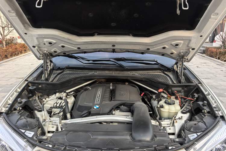 Used BMW X6 2017 xDrive35i Leading Model Engine Bay