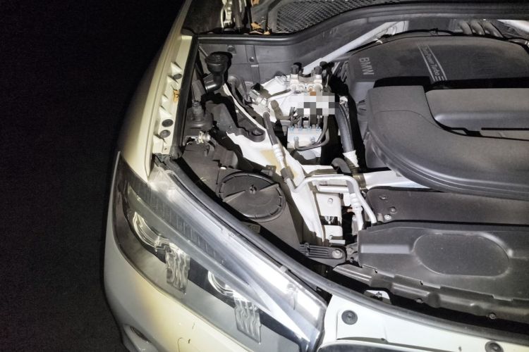 Used BMW X6 2017 xDrive28i Engine Bay Right