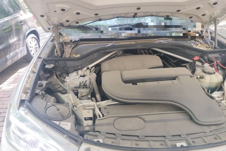 Used BMW X6 2017 xDrive28i Engine Bay Right