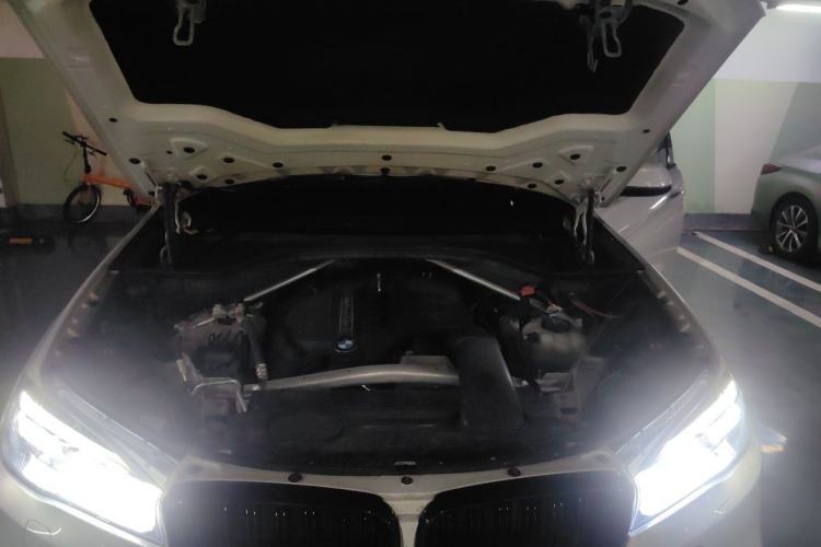 Used BMW X6 2017 xDrive35i M Sport Edition Engine Bay