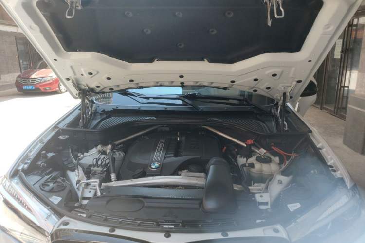 Used BMW X6 2017 xDrive35i M Sport Edition Engine Bay