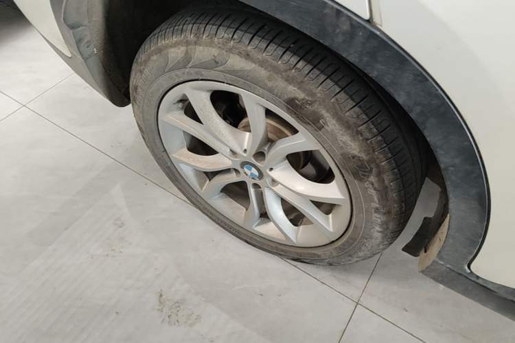 Used BMW X6 2017 xDrive28i Exterior 5