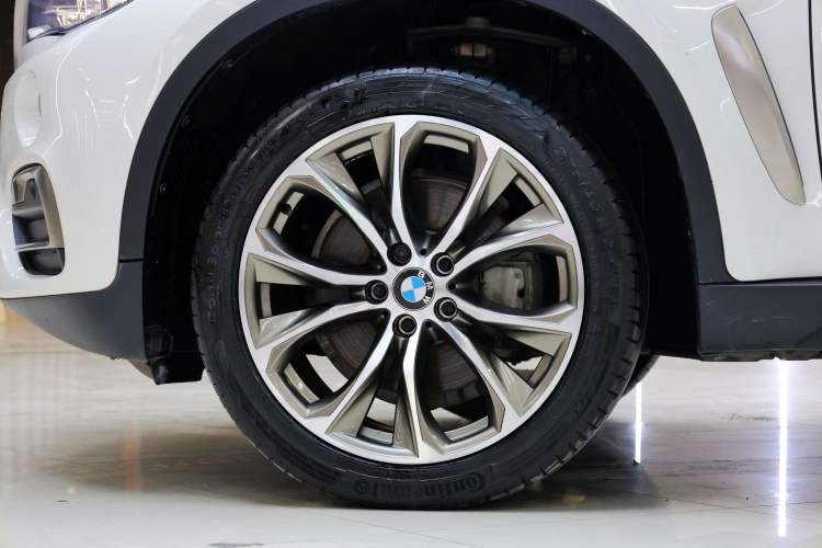 Used BMW X6 2017 xDrive35i Luxury Edition Exterior 9