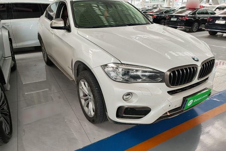 Used BMW X6 2017 xDrive28i Front Right 45 Deg