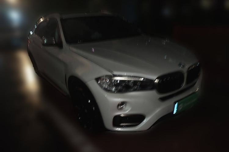 Used BMW X6 2017 xDrive28i Front Right 45 Deg