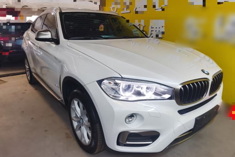 Used BMW X6 2017 xDrive35i Leading Model Front Right 45 Deg