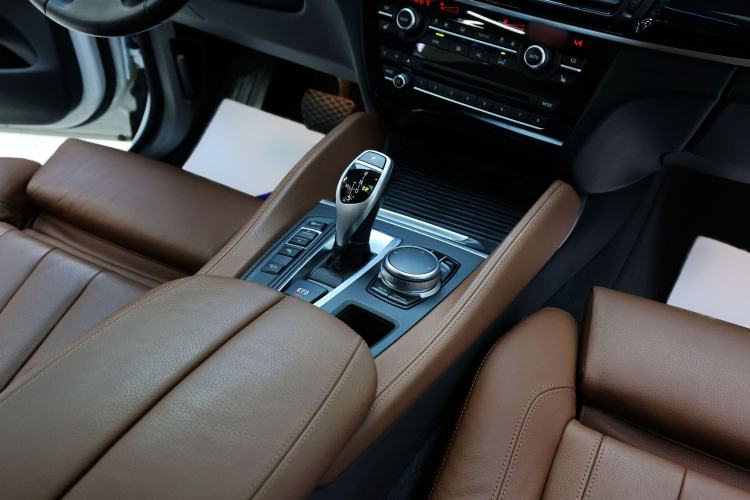 Used BMW X6 2017 xDrive35i Luxury Edition Gear Lever