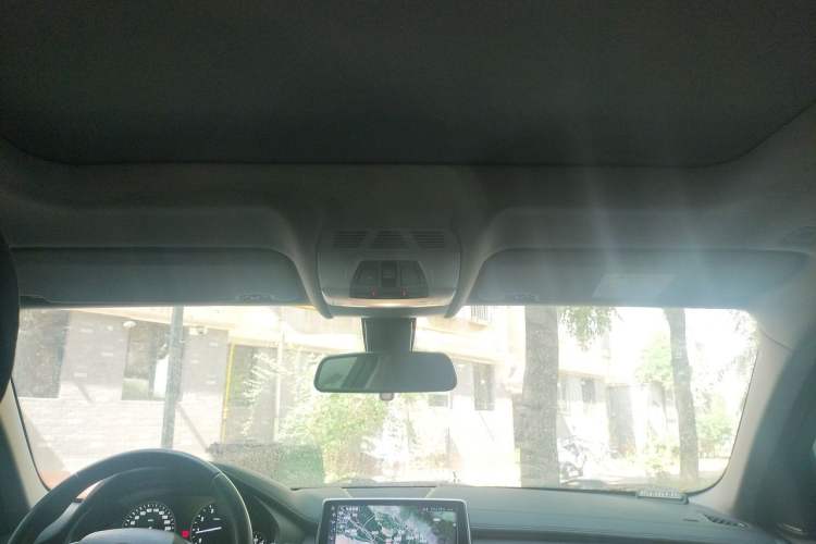 Used BMW X6 2017 xDrive28i Headliner