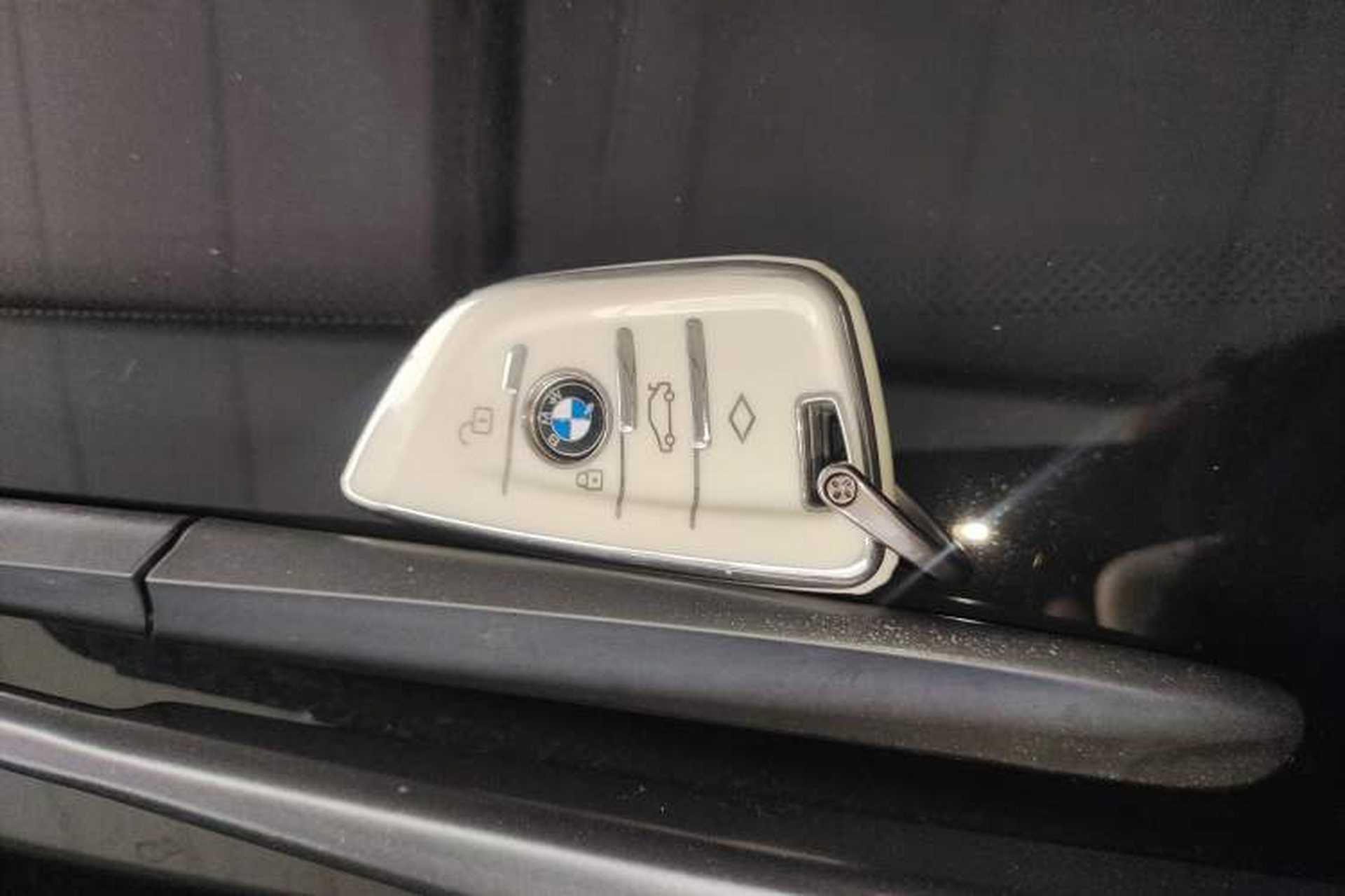 Used BMW X6 2017 xDrive35i Leading Model Interior 1
