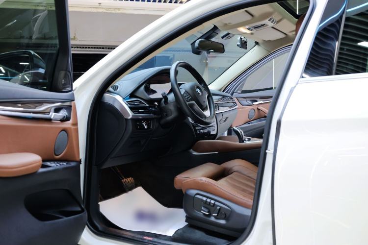 Used BMW X6 2017 xDrive35i Luxury Edition Interior 1