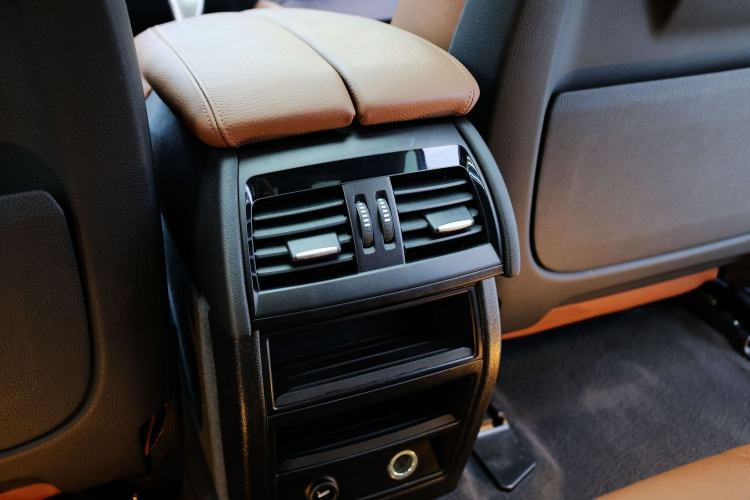 Used BMW X6 2017 xDrive35i Luxury Edition Interior 10