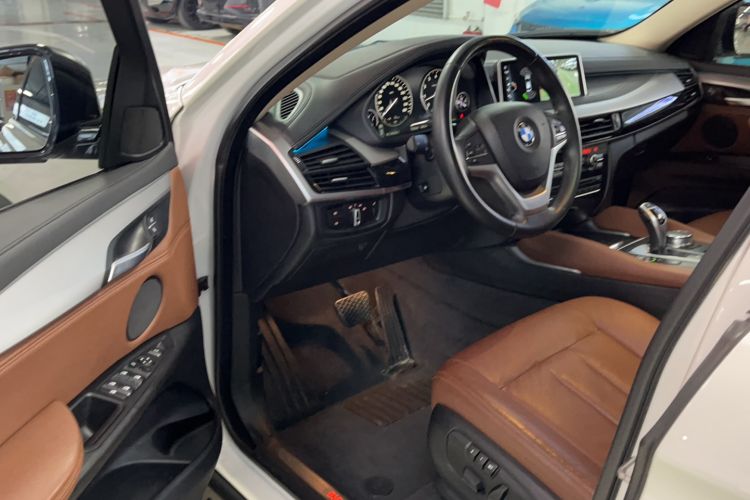 Used BMW X6 2017 xDrive35i Leading Model Interior 2